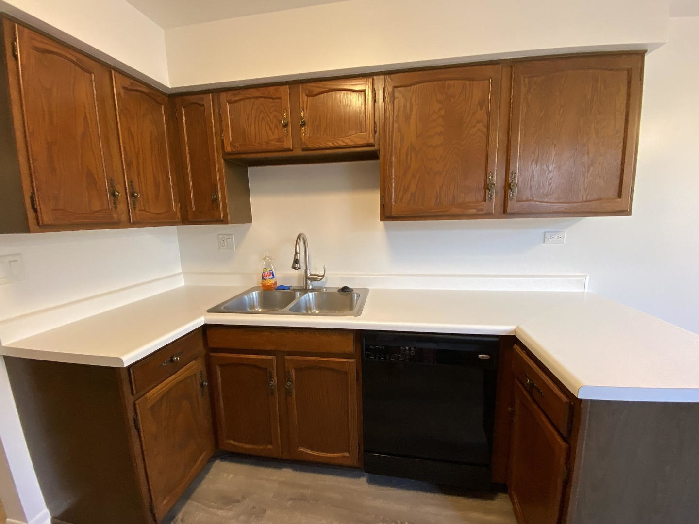 186 Grove Avenue, Unit D Des Plaines, IL 60016 - Photo 9 of 16