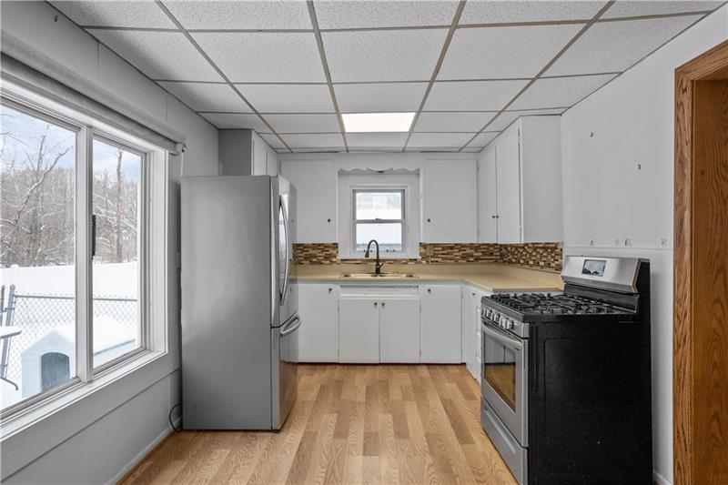 2438 Eastbrook Road New Castle, PA 16105 - Photo 12 of 26 Gallery Image 12