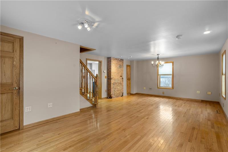 2438 Eastbrook Road New Castle, PA 16105 - Photo 5 of 26 Gallery Image 5
