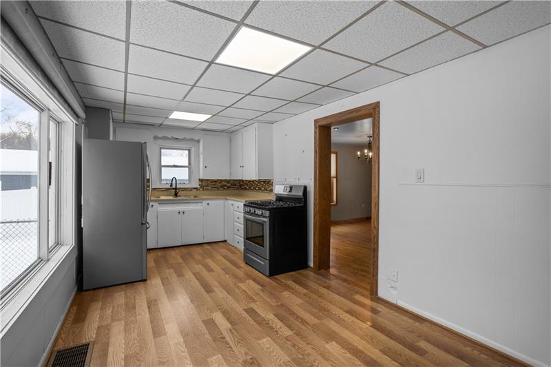 2438 Eastbrook Road New Castle, PA 16105 - Photo 10 of 26 Gallery Image 10