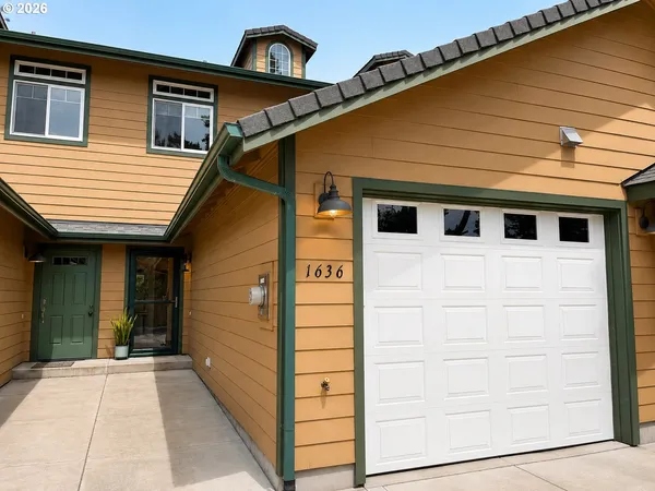 $324,000 | 1636 32nd Street, Florence, OR 97439