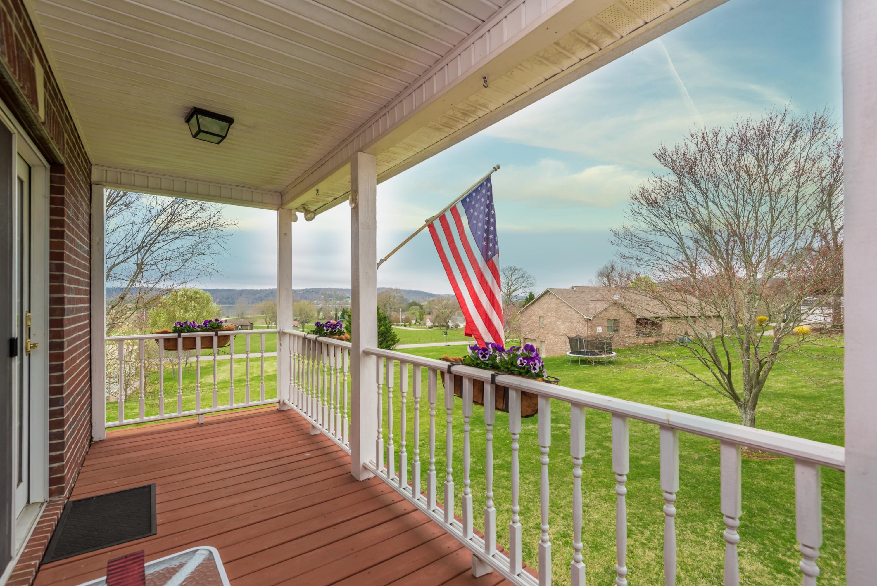 138 Farrs Road Kingston, TN 37763 - Photo 3 of 40 Front Porch