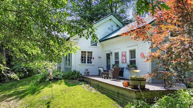 $284,000 | 375 Swan Lake Avenue, Monroe, ME 04951