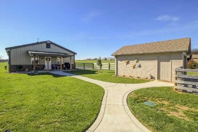 442 Clearview Road Cottontown, TN 37048 - Photo 5 of 29