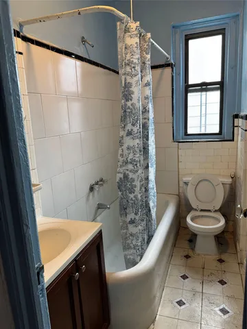 $95,000 | 2922 Barnes Avenue, Unit 3A | Olinville