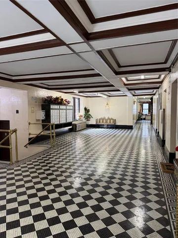 $95,000 | 2922 Barnes Avenue, Unit 3A | Olinville