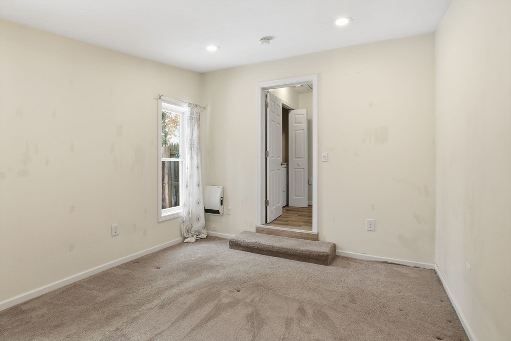 55 Old Farm Road Springfield, MA 01119 - Photo 12 of 22 Gallery Image 12