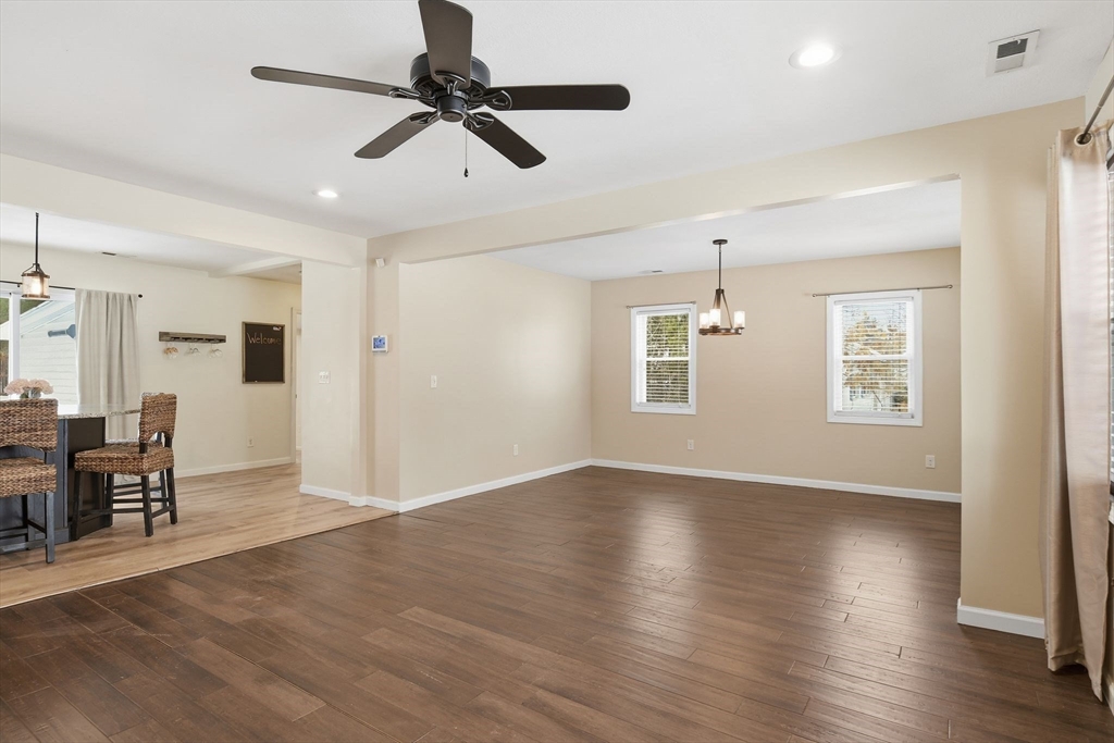 55 Old Farm Road Springfield, MA 01119 - Photo 4 of 22 Gallery Image 4