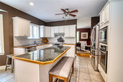 $849,900 | 7 Caitlin Court, South Kingstown, RI 02881