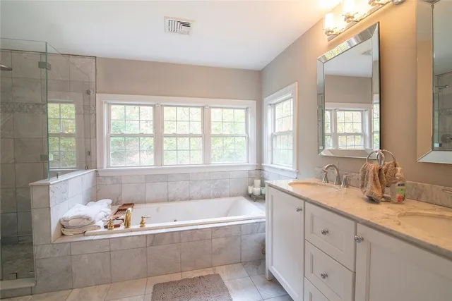 $849,900 | 7 Caitlin Court, South Kingstown, RI 02881