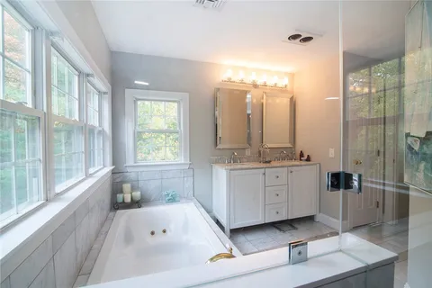 $849,900 | 7 Caitlin Court, South Kingstown, RI 02881