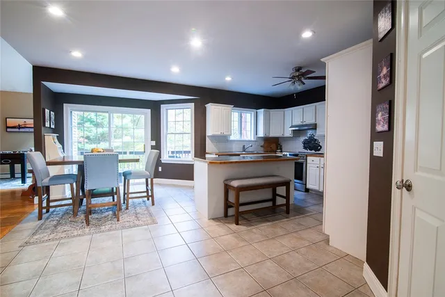 $849,900 | 7 Caitlin Court, South Kingstown, RI 02881