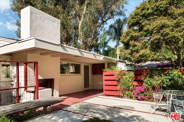 $16,995 | 2764 Outpost Drive, Los Angeles, CA 90068