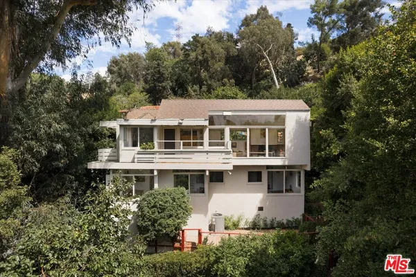 $16,995 | 2764 Outpost Drive, Los Angeles, CA 90068
