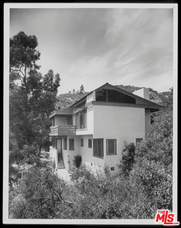 $16,995 | 2764 Outpost Drive, Los Angeles, CA 90068