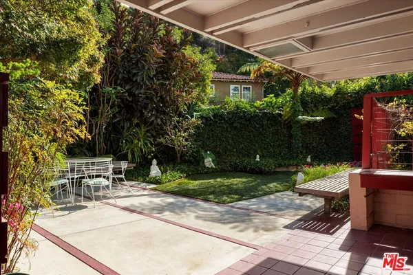 $16,995 | 2764 Outpost Drive, Los Angeles, CA 90068