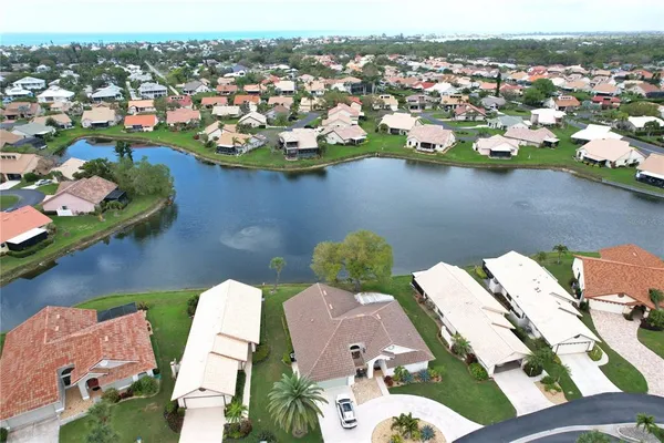 $794,900 | 204 Carriage House Lane, Unit 204, Nokomis, FL 34275