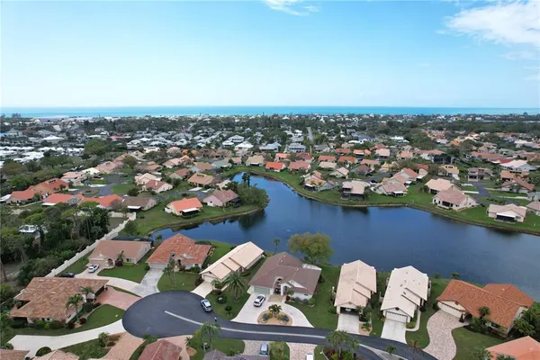 $794,900 | 204 Carriage House Lane, Unit 204, Nokomis, FL 34275