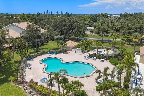 $794,900 | 204 Carriage House Lane, Unit 204, Nokomis, FL 34275