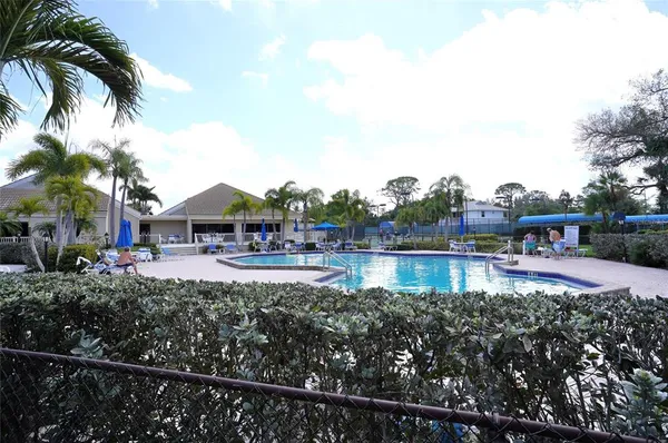 $794,900 | 204 Carriage House Lane, Unit 204, Nokomis, FL 34275