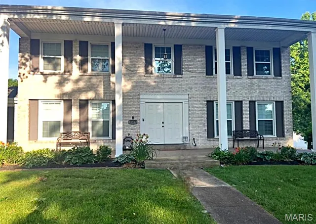 $460,000 | 1517 Shadyside Lane, St. Louis, MO 63146