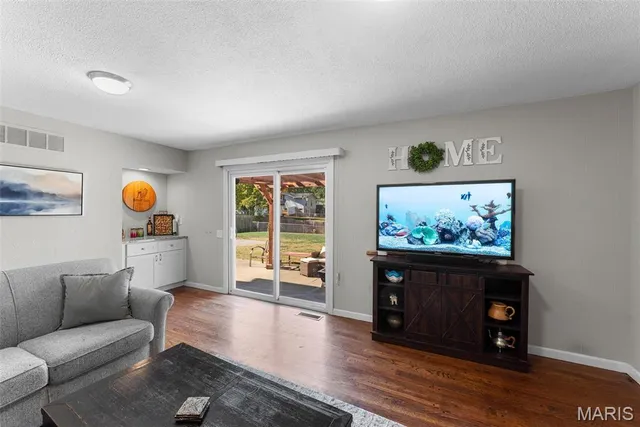 $460,000 | 1517 Shadyside Lane, St. Louis, MO 63146