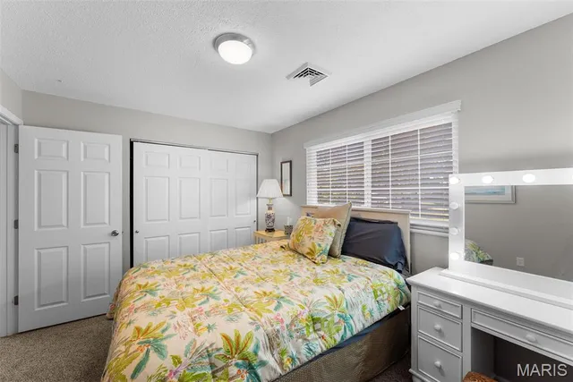 $460,000 | 1517 Shadyside Lane, St. Louis, MO 63146