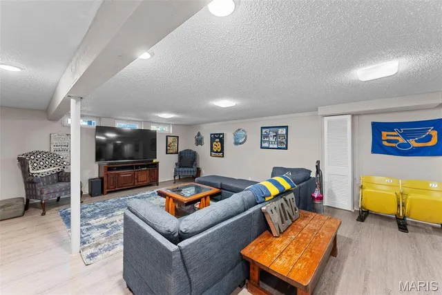 $460,000 | 1517 Shadyside Lane, St. Louis, MO 63146