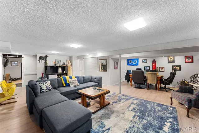 $460,000 | 1517 Shadyside Lane, St. Louis, MO 63146