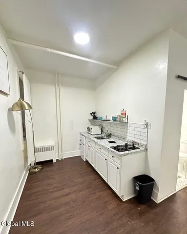 $950 | 51 Elm Street, Unit 1, Albany, NY 12202