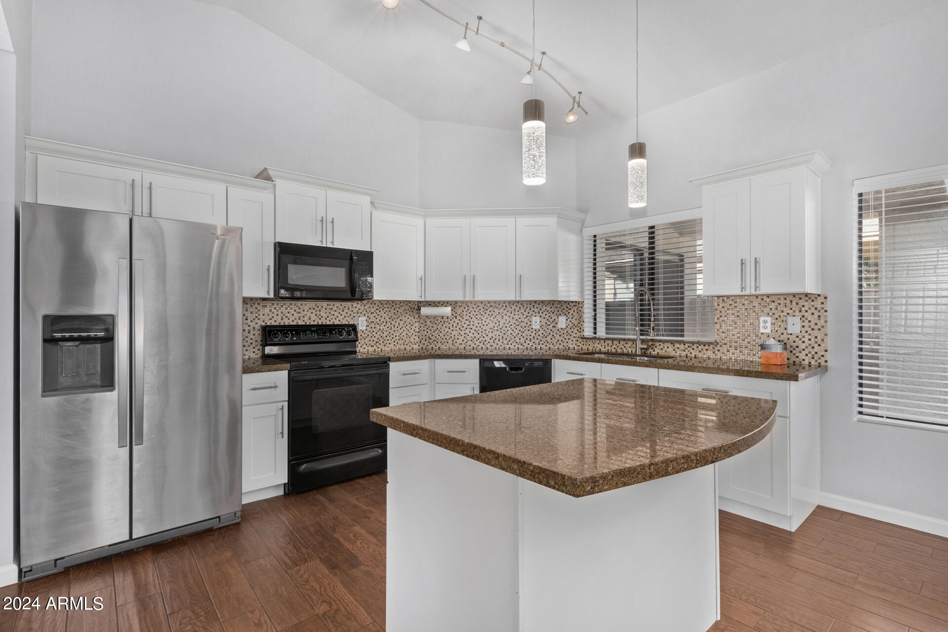 4725 East Brown Road, Unit 60 Mesa, AZ 85205 - Photo 14 of 31 18 - Brown