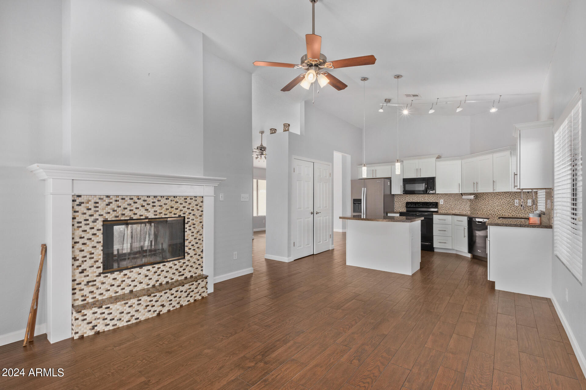 4725 East Brown Road, Unit 60 Mesa, AZ 85205 - Photo 10 of 31 13 - Brown