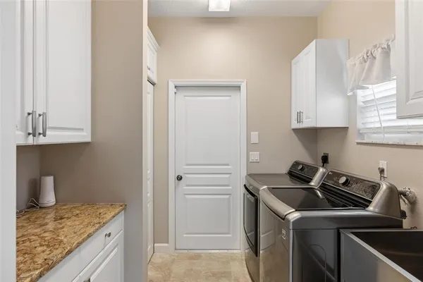 $4,500 | 4360 Iola Drive, Sarasota, FL 34231