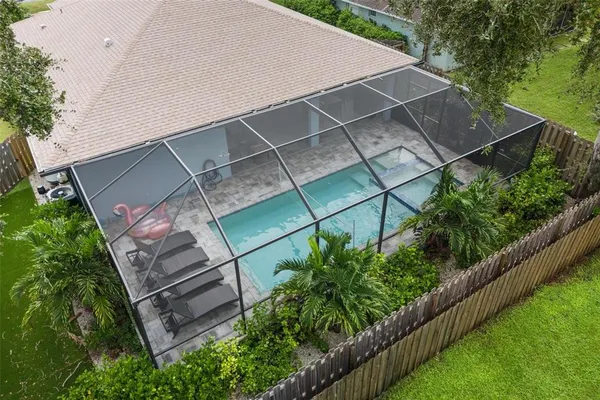 $4,500 | 4360 Iola Drive, Sarasota, FL 34231