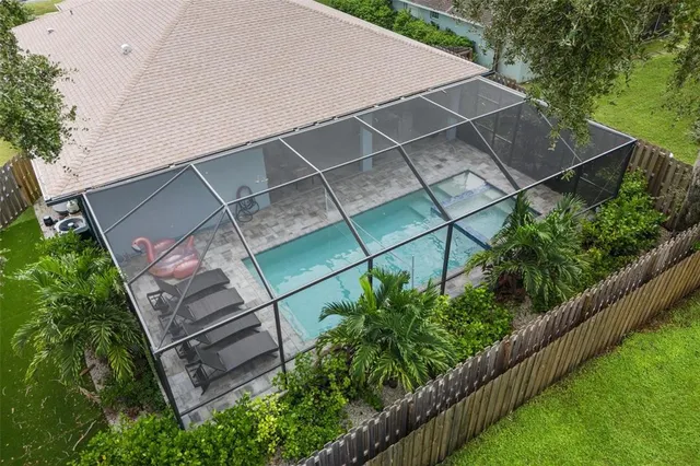 $4,500 | 4360 Iola Drive, Sarasota, FL 34231