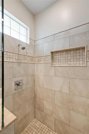 $4,500 | 4360 Iola Drive, Sarasota, FL 34231