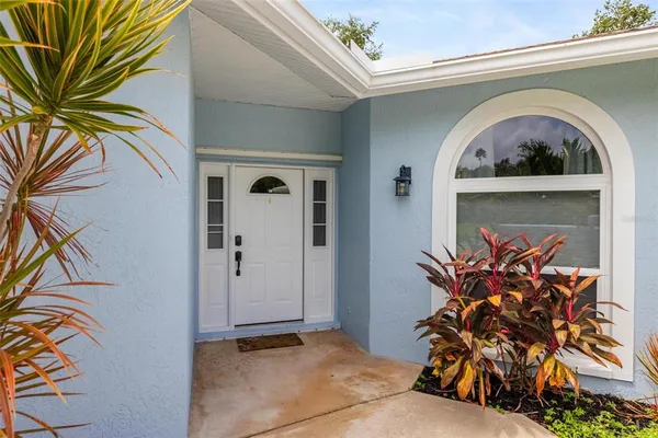 $4,500 | 4360 Iola Drive, Sarasota, FL 34231