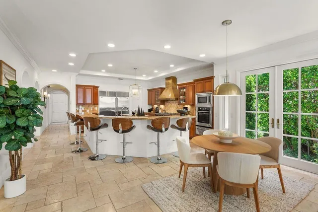 $37,900 | 350 East Ocean Avenue, Lantana, FL 33462