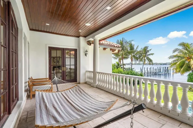 $37,900 | 350 East Ocean Avenue, Lantana, FL 33462