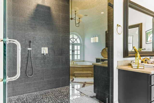 $37,900 | 350 East Ocean Avenue, Lantana, FL 33462