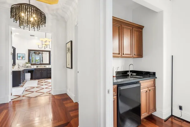 $37,900 | 350 East Ocean Avenue, Lantana, FL 33462