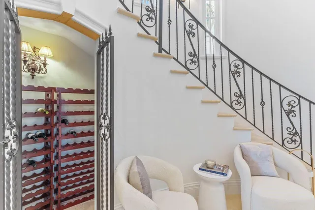 $37,900 | 350 East Ocean Avenue, Lantana, FL 33462