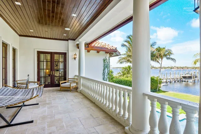 $37,900 | 350 East Ocean Avenue, Lantana, FL 33462