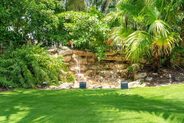 $37,900 | 350 East Ocean Avenue, Lantana, FL 33462