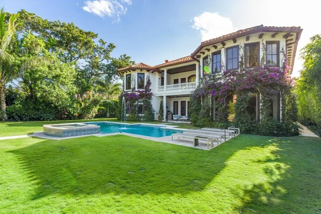 $37,900 | 350 East Ocean Avenue, Lantana, FL 33462