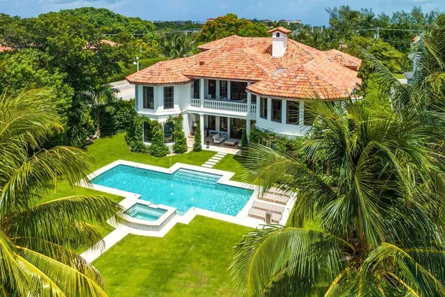 $37,900 | 350 East Ocean Avenue, Lantana, FL 33462