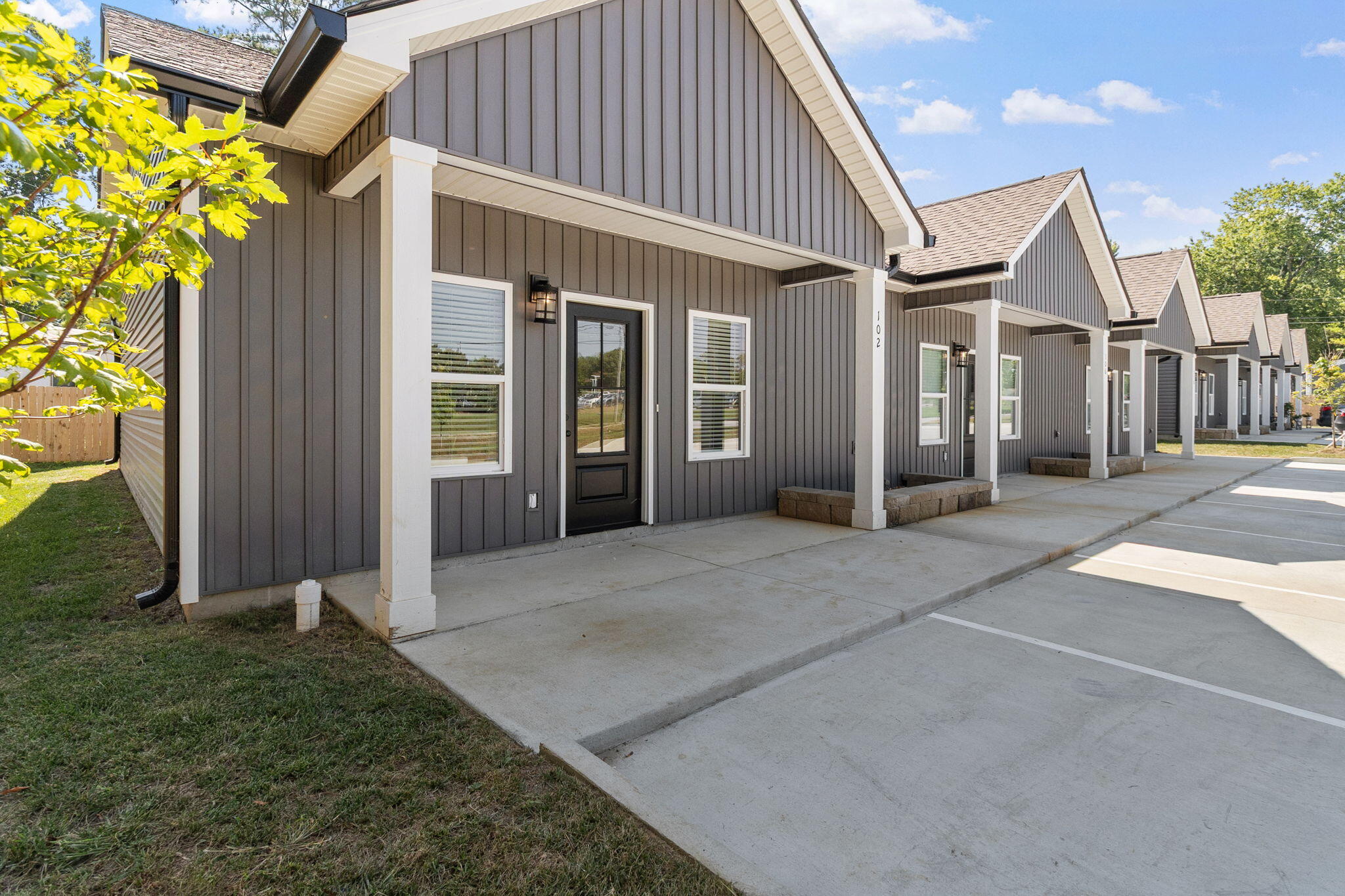 916 Airport Road, Unit 106 Chattanooga, TN 37421 - Photo 18 of 19 Triplex Left
