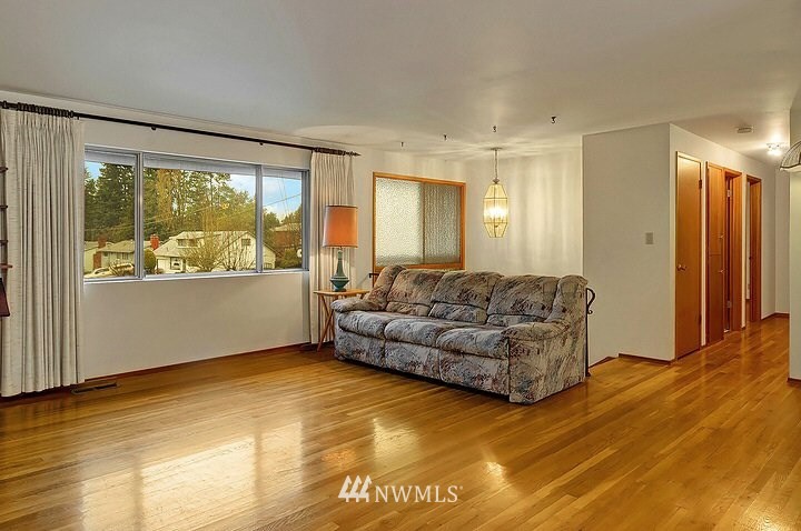 16306 128th Avenue Southeast Renton, WA 98058 - Photo 2 of 15 Gallery Image 2