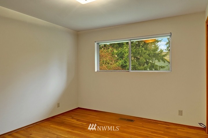 16306 128th Avenue Southeast Renton, WA 98058 - Photo 7 of 15 Gallery Image 7