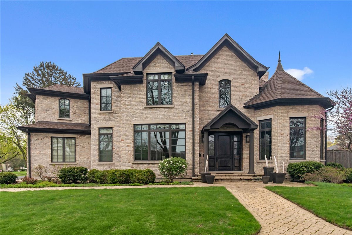 1722 Sunset Road Highland Park, IL 60035 - Photo 1 of 39 Gallery Image 1